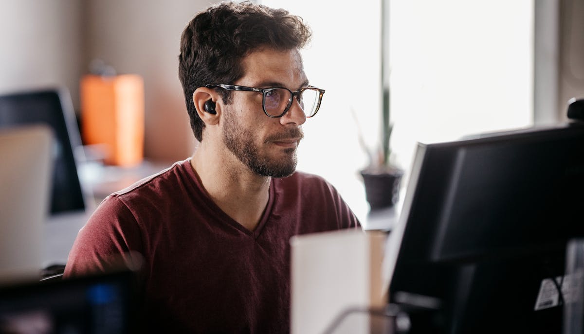From Zero to Revenue: A New Blogger’s Honest Roadmap